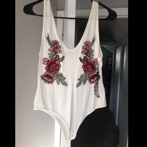 Floral bodysuit ❤️
